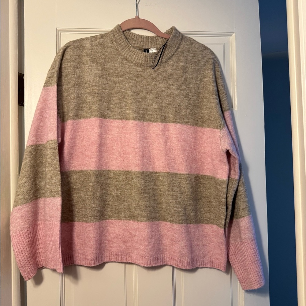 H&M sweater worn once or twice
